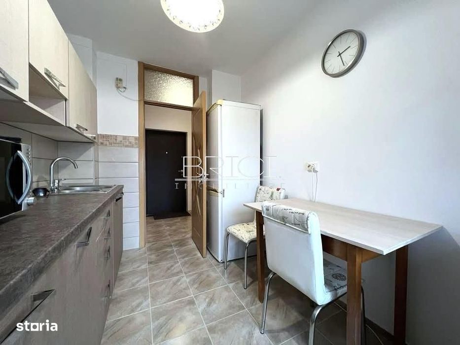 Apartament 2 camere, 56mp, Decomandat, cu Parcare, Centrul Civic
