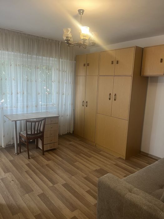 Chirie ap o camera Zona Stefan cel Mare