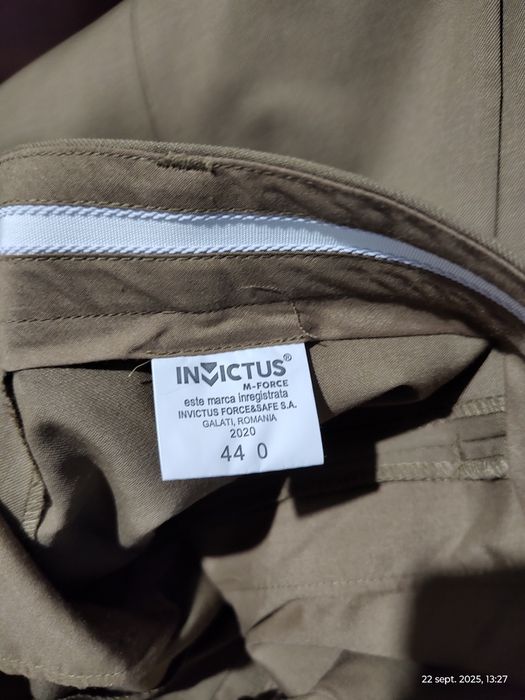 Vind ținuta militară de oras