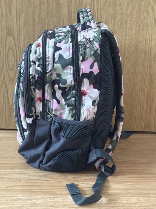 Ученическа раница CoolPack – 4 отделения, удобна, за момиче