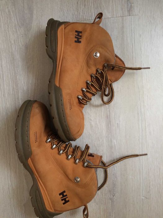 Топли и удобни обувки НН.