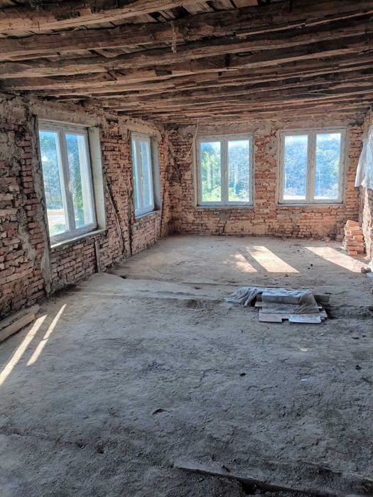 1833-Продава се едноетажна къща в село Ясеновец.