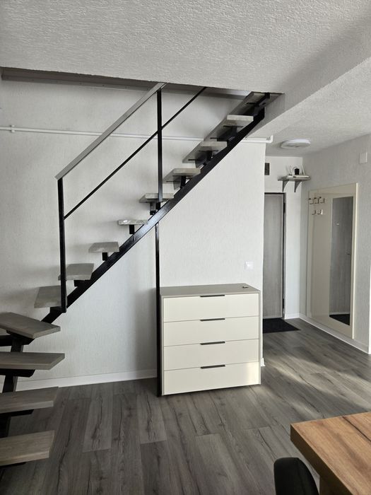 Închiriez apartament 3 camere