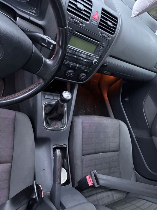 VW Golf 5 1.6 MPI – 102 CP, întreținut, gata de drum!