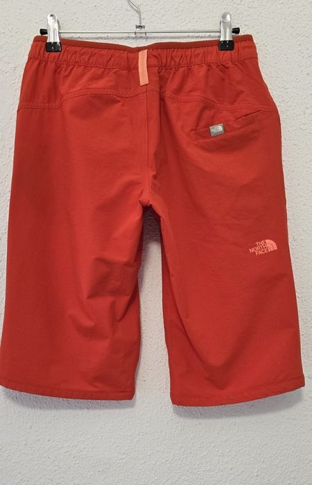 Дамски оригинални къси панталонки.  Като нови.   THE NORTH FACE