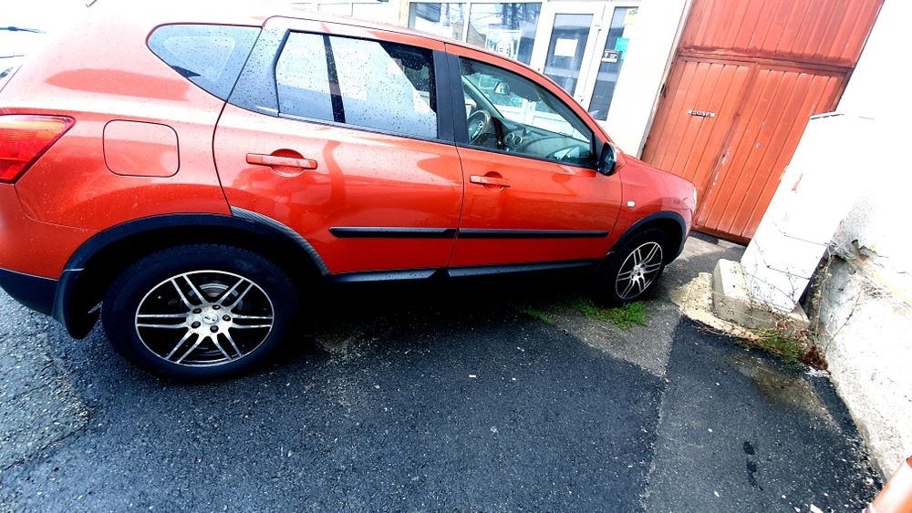 Nisan Qashqai  panoramic