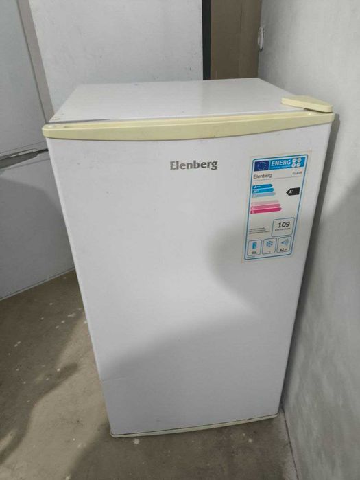 Продам Холодильник маленький Elenberg