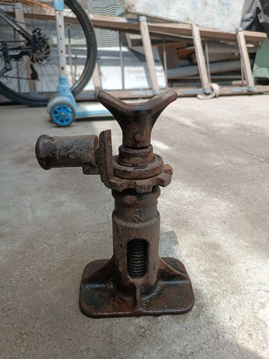 Ручной дамкират сотилади