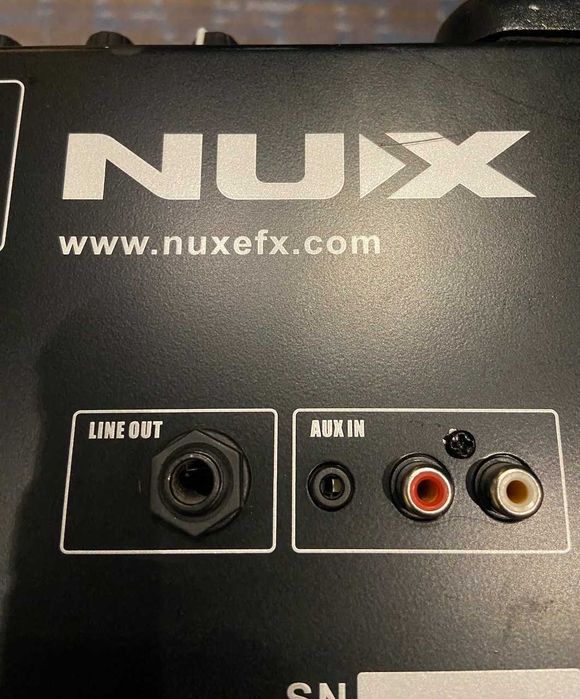 NuX Acoustic 30 amplificator