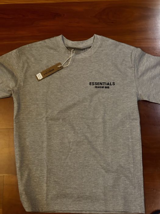 tricou essentials