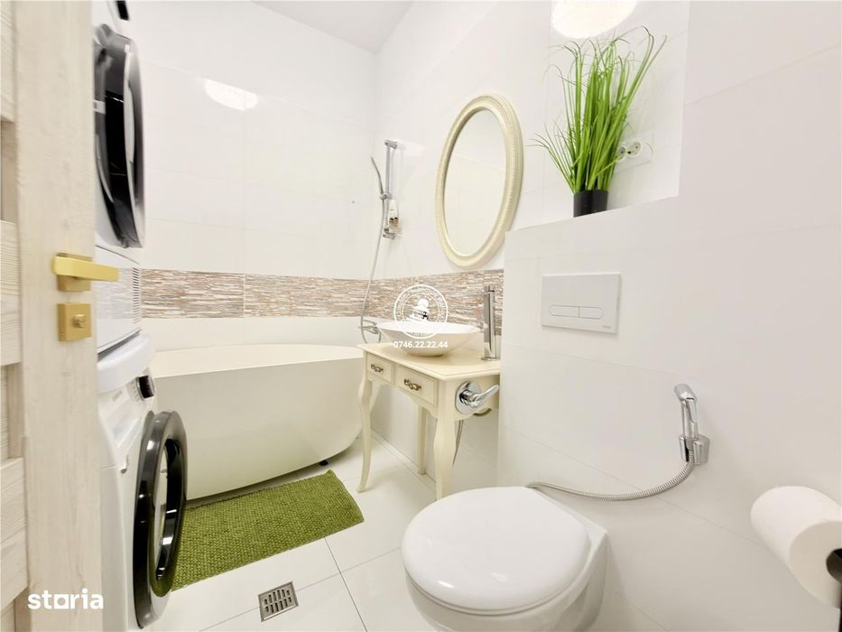 Apartament 3 camere tip penthouse Petru-Poni