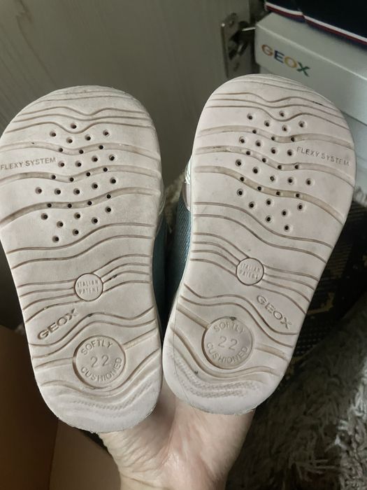 Кроссовки для девочек