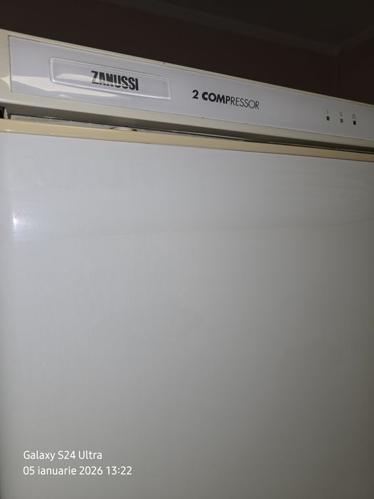 Frigider zanussi