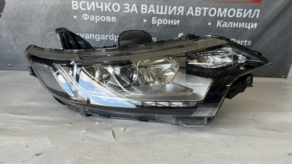 Ляв и десен фар Mitsubishi Outlander 2013-2021