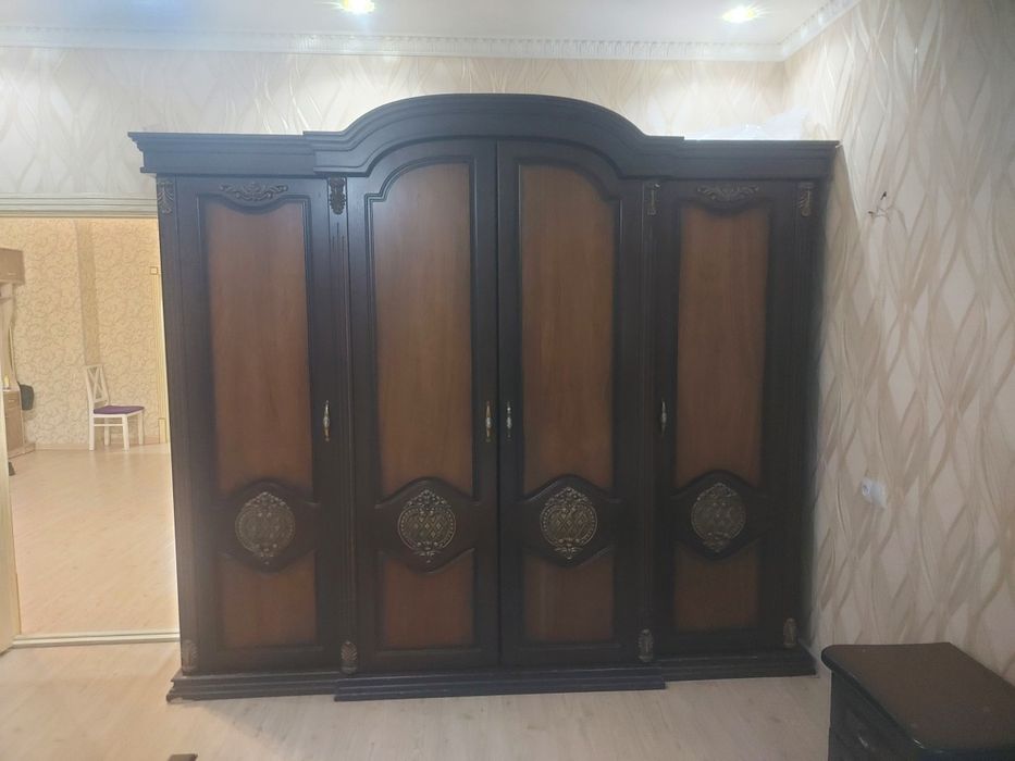 Продаётся спальный гарнитур