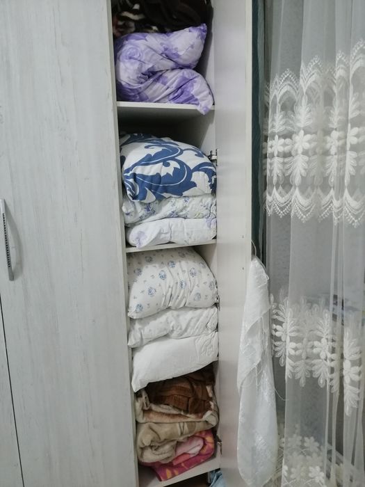 Комод и шкаф продаю