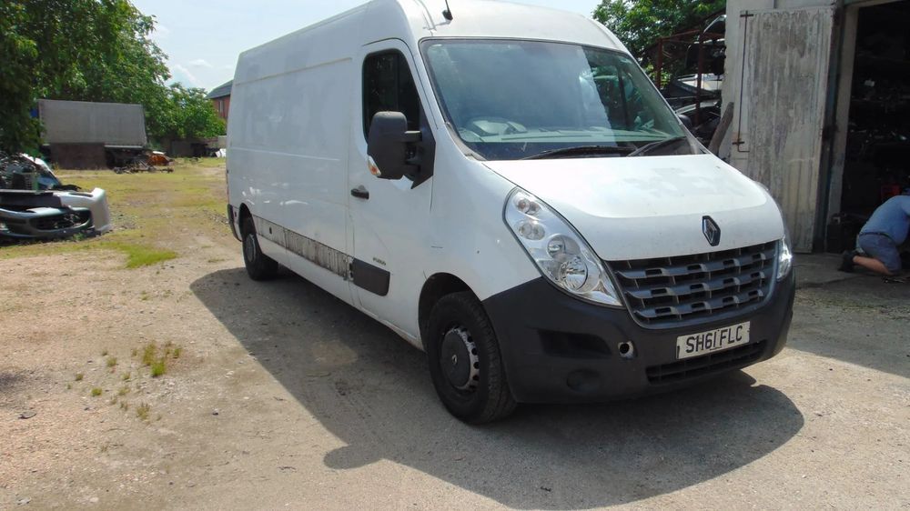 Dezmembrez renault master 2.3 euro 5 cutie manuala