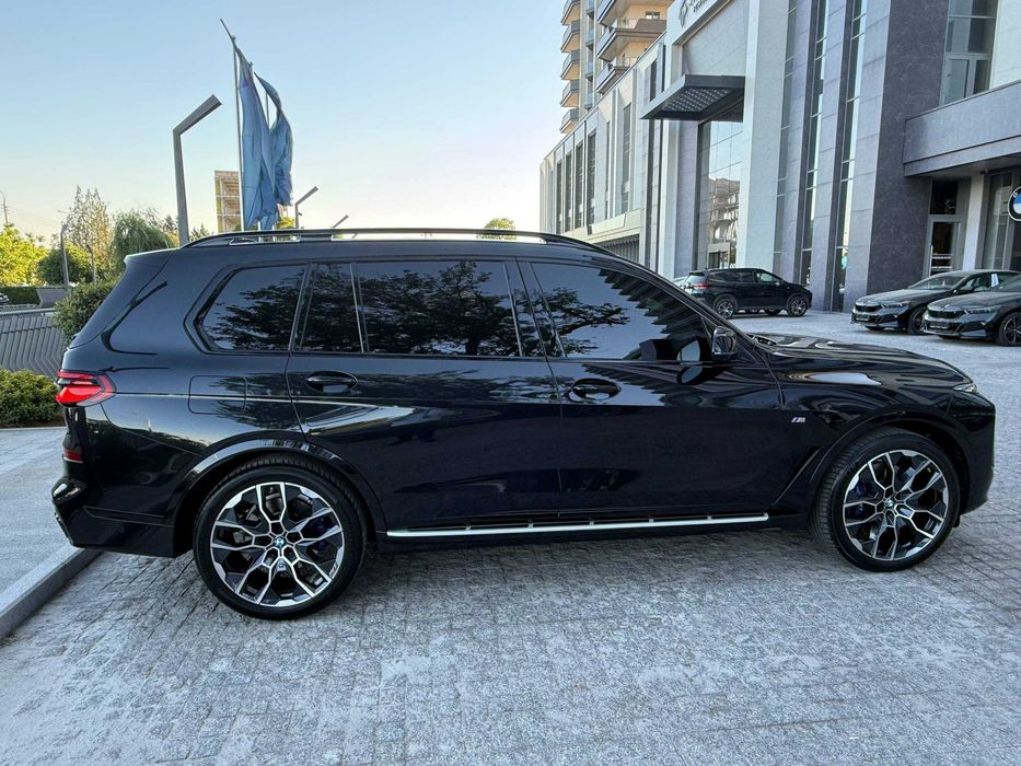 BMW X7 40i xDrive 2024