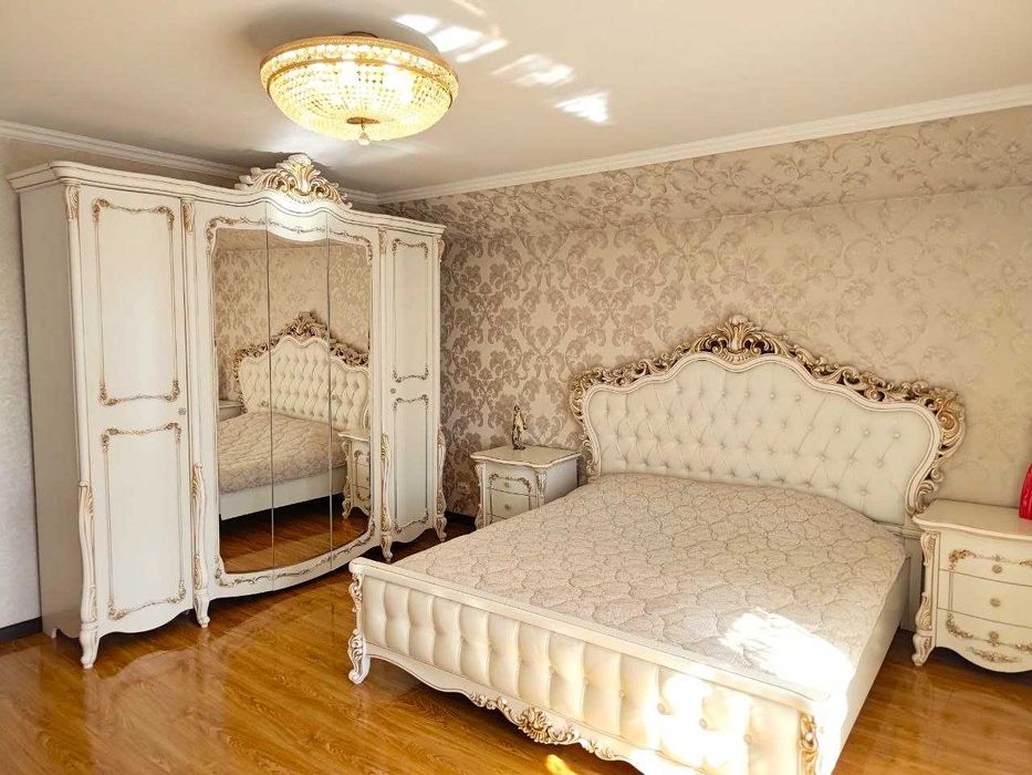 ,,,  Продам 6-ти комнатный ДОМ в ГОРОДЕ