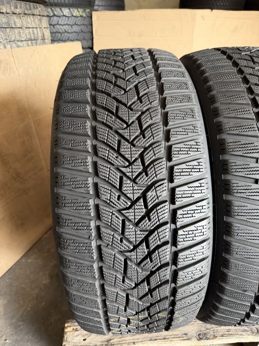 4 anvelope iarna ca NOI 235/45/18 , Dunlop , 8 mm !