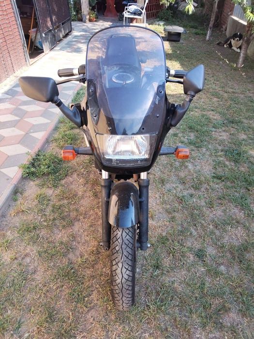 Motocicleta Kawasaki GPZ 500