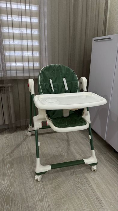 Детский стульчик для кормления