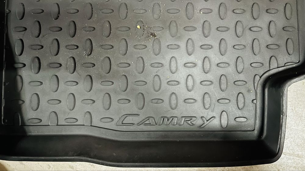 Коврики резиновые Camry 40