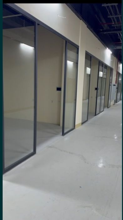 Ibn sino savdo markazida 19 kv dokon sotiladi