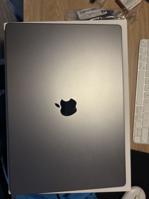Apple MacBook pro 16’ M1 Pro 16 GB