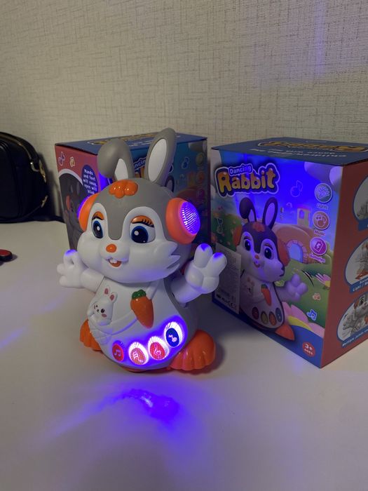 Танцуващо зайче с музика и светлина, заек