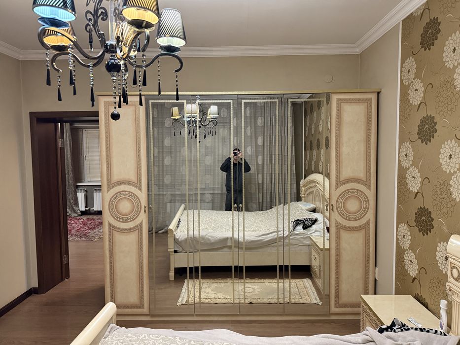 Спальный гарнитур