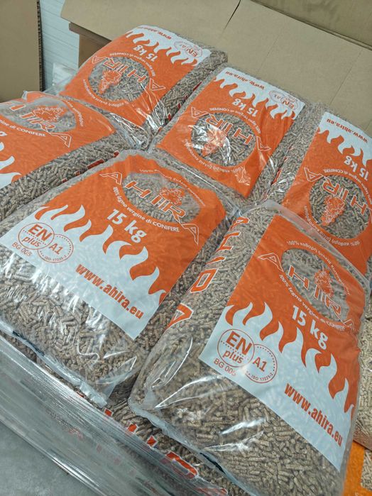 Пелети иглолистни, широколистни или смес на различни производители