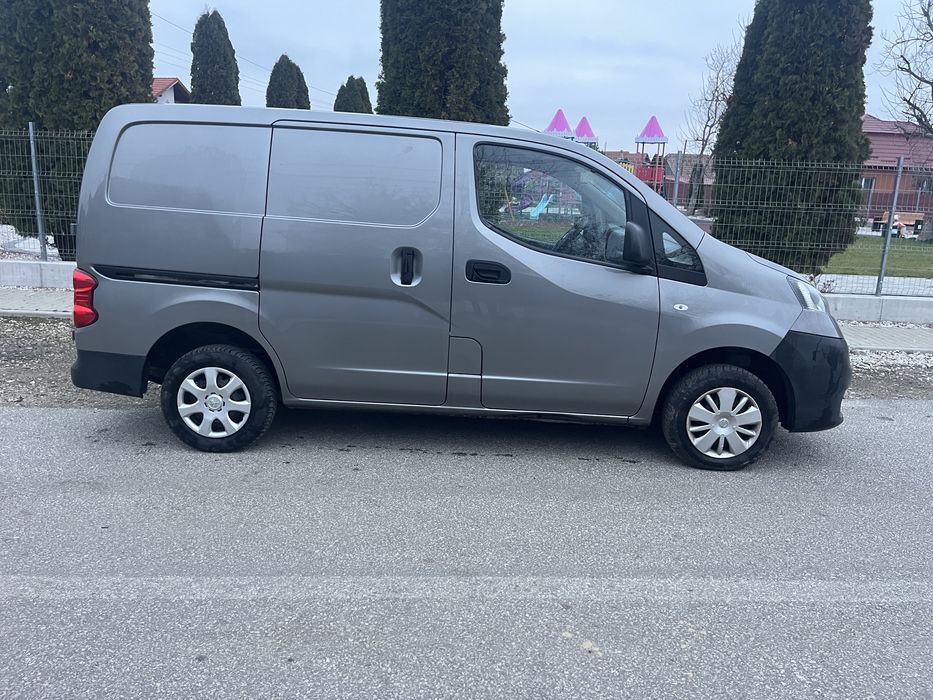 Vand Nissan nv 200