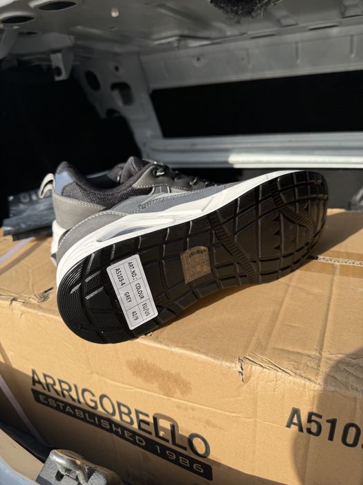 Adidasi en gross angro piete targuri marimi 40-45
