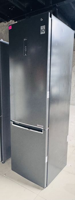 Продам Большой Черный холодильник