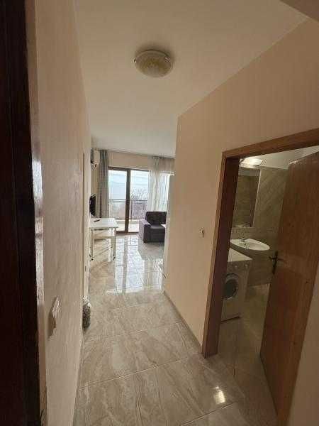 Дава се под наем Двустаен апартамент в Бургас, Сарафово - 68 кв.м за 397.8 € - Снимка #2