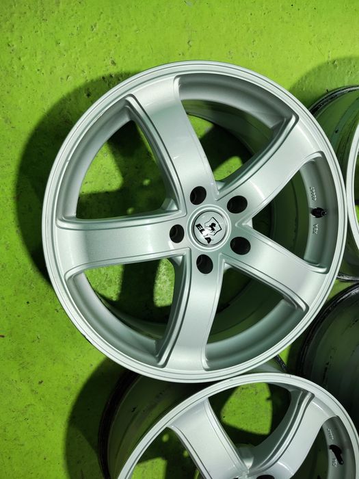 18 5x114.3 лети джанти 5х114.3