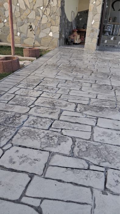 Turnate beton  elcioterizat sau amprentat