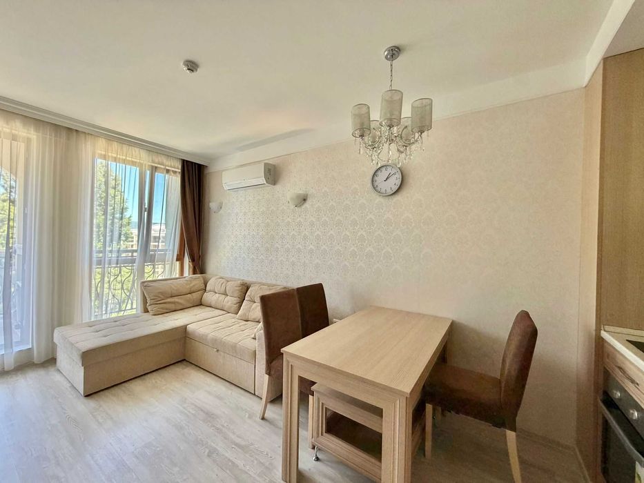 Уютен двустаен апартамент в централната част, к-с „Harmony Suites 11“