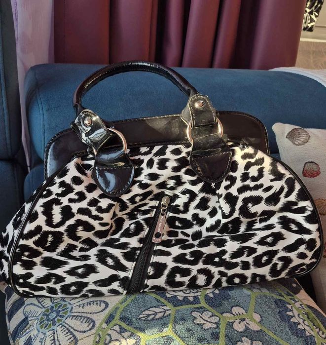 Дамска чанта от еко кожа