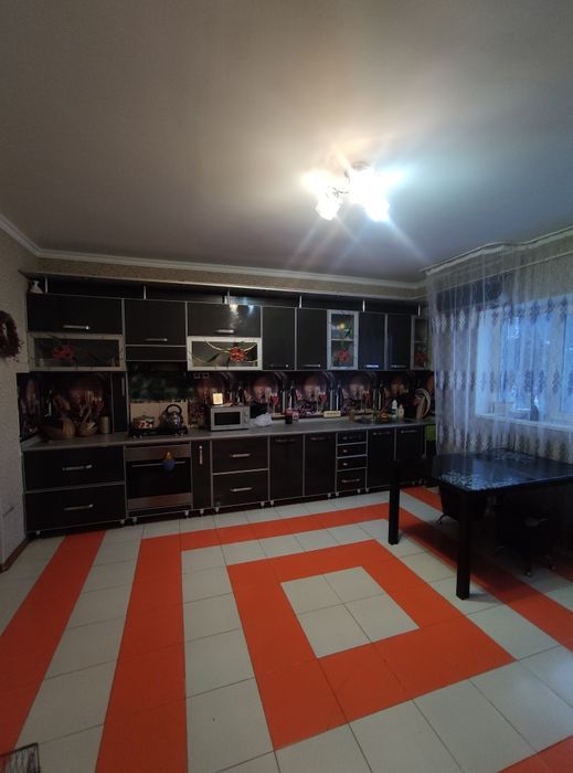 Продам дом в  черте города экологически ч