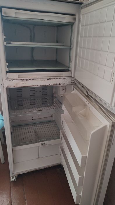 Продам холодильник