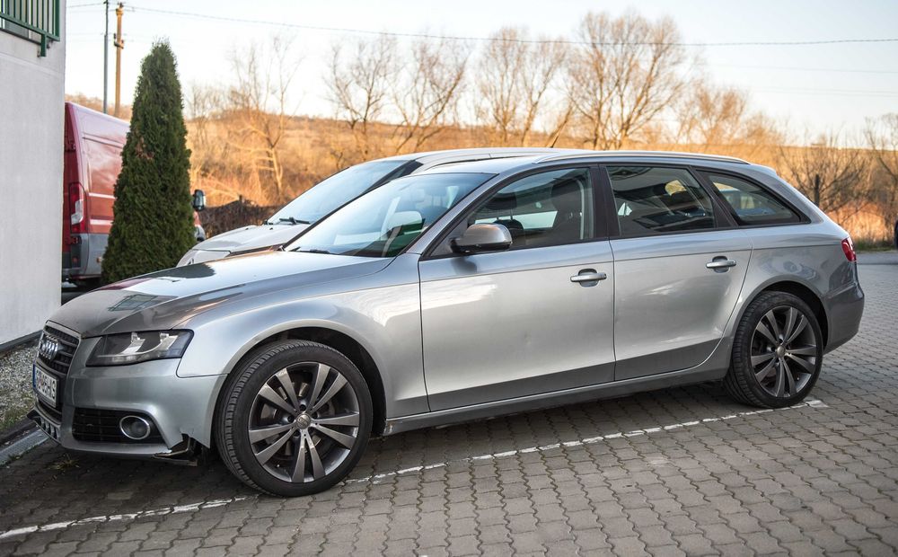 vand audi  A4 avant argintiu