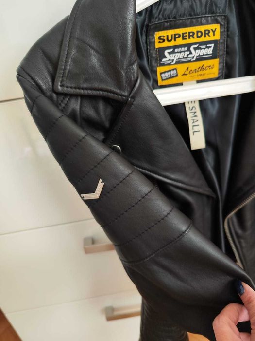Дамско кожено яке на Superdry