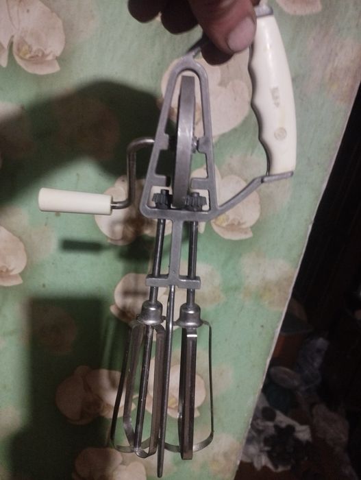 Продам ручной миксер ссср