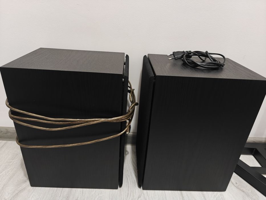 Vand boxe Edifier R2730DB + Suporti metalici OnStage