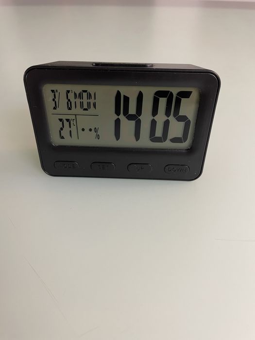 Часы новые настольные Miniso 2 штук