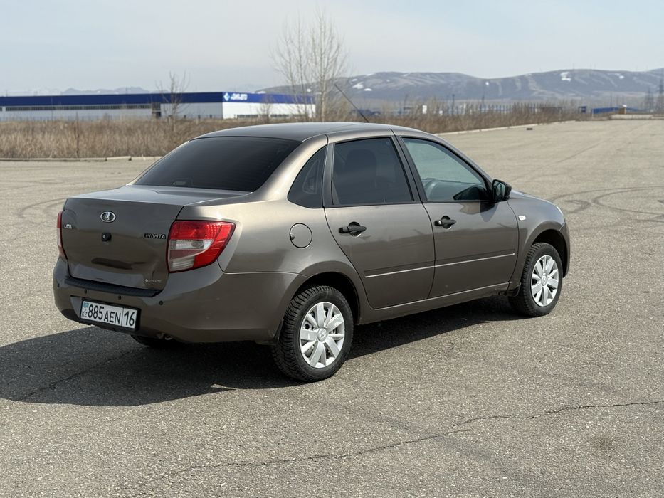 Лада Гранта 18 год