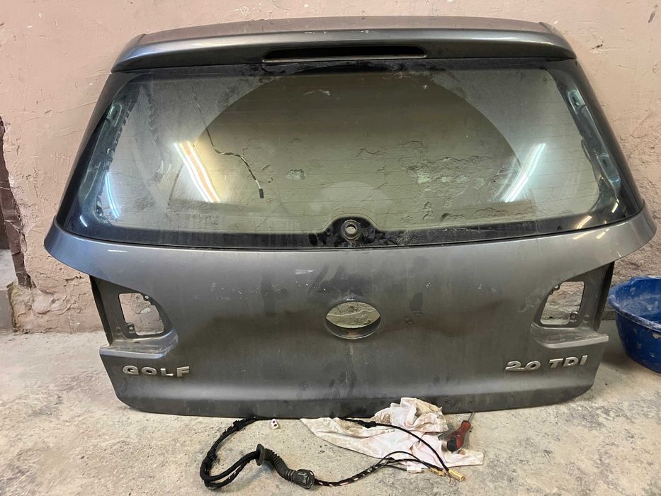 стъкло заден капак за golf 6