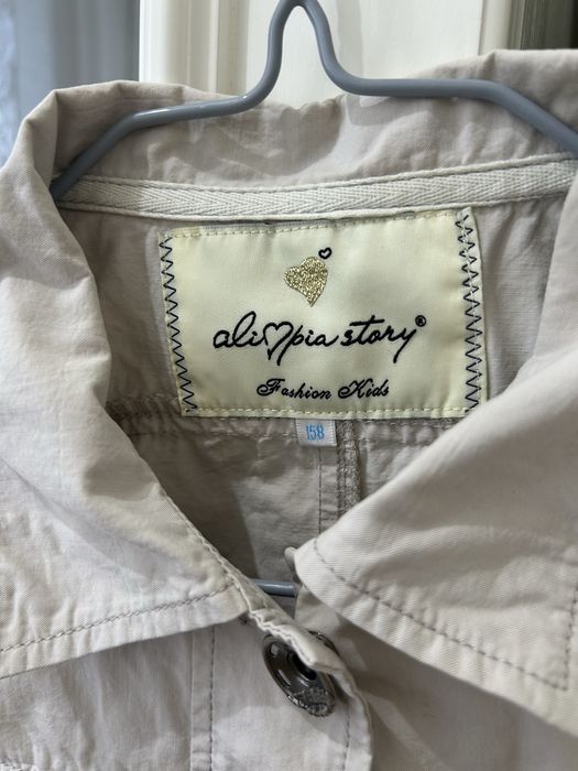 Легкая куртка на девочку